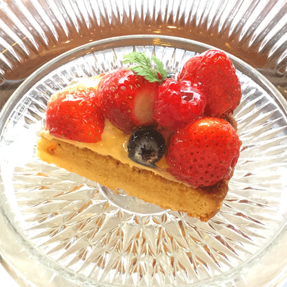 【冷蔵便】苺とベリーのタルト4号 5号 ６号 バレンタイン バースデーケーキ 誕生日ケーキ イチゴタルト フルーツケーキ いちご　ウエディングケーキ スイーツ お取り寄せ 通販 ギフト 大人 子供