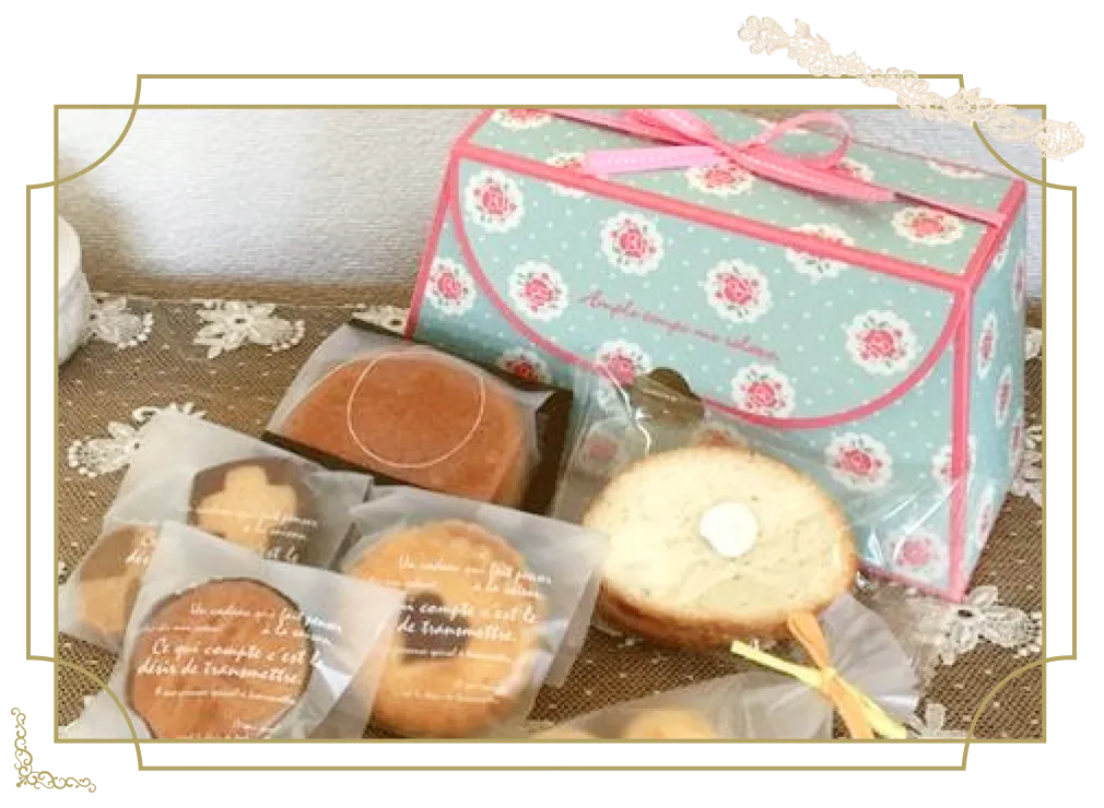 ローズガーデンM
お菓子 焼き菓子 ギフト 詰め合わせ 初節句 内祝い 出産内祝い 結婚内祝い 快気祝い 母の日 スイーツ お返し 可愛い　人気