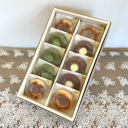 ティグレセット１０個入り【焼菓子ギフト】
ティグレセット１０個入り お菓子 焼き菓子 ギフト 詰め合わせ 初節句 内祝い 出産内祝い 結婚内祝い 快気祝い 法事 御供 香典返し 母の日 スイーツ お返し 人気